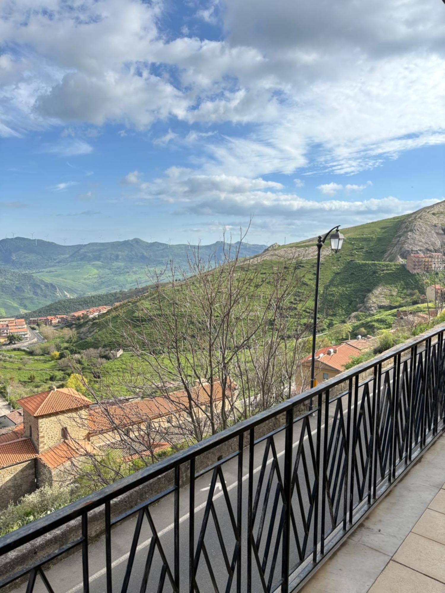 Troina Appartamenti Bagian luar foto